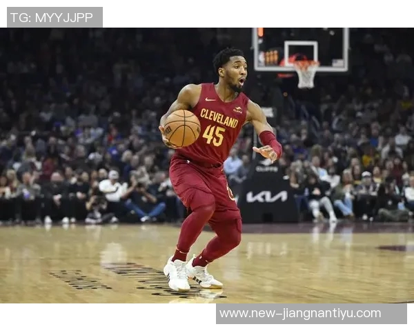 米切尔全场高效表现助力球队获胜砍下37分并贡献5篮板7助攻 米切尔全场高效表现助力球队获胜砍下37分并贡献5篮板7助攻