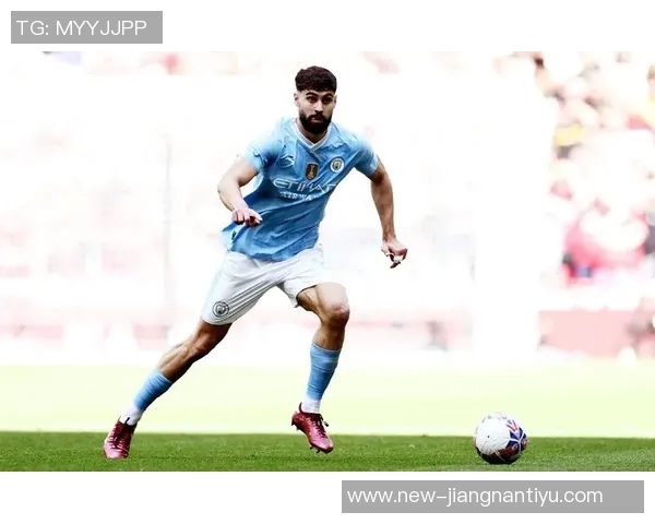 曼城欧冠客战海报发布格瓦迪奥尔独自亮相引关注 曼城欧冠客战海报发布格瓦迪奥尔独自亮相引关注