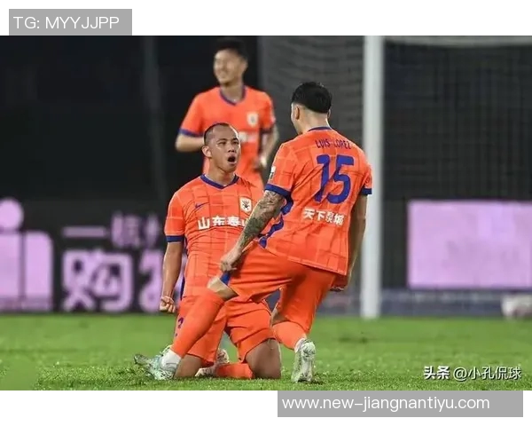 泰山中卫洛佩斯全场表现低迷对抗与争顶数据惨淡引发关注 泰山中卫洛佩斯全场表现低迷对抗与争顶数据惨淡引发关注