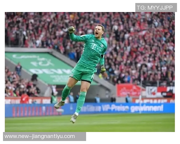 法尔克表示诺伊尔愿意为德国队回归参加世界杯争夺战