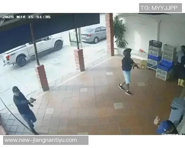 厄瓜多尔前国脚被枪杀背后真相曝光与在押犯妻子关系引发关注