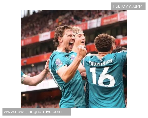 斯基拉确认与后卫詹卢卡曼奇尼续约至2029年助力罗马计划